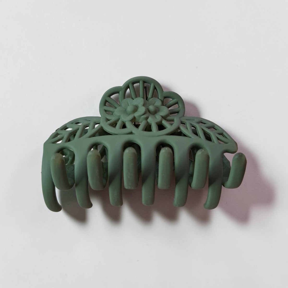 Pinza mediana flor #680