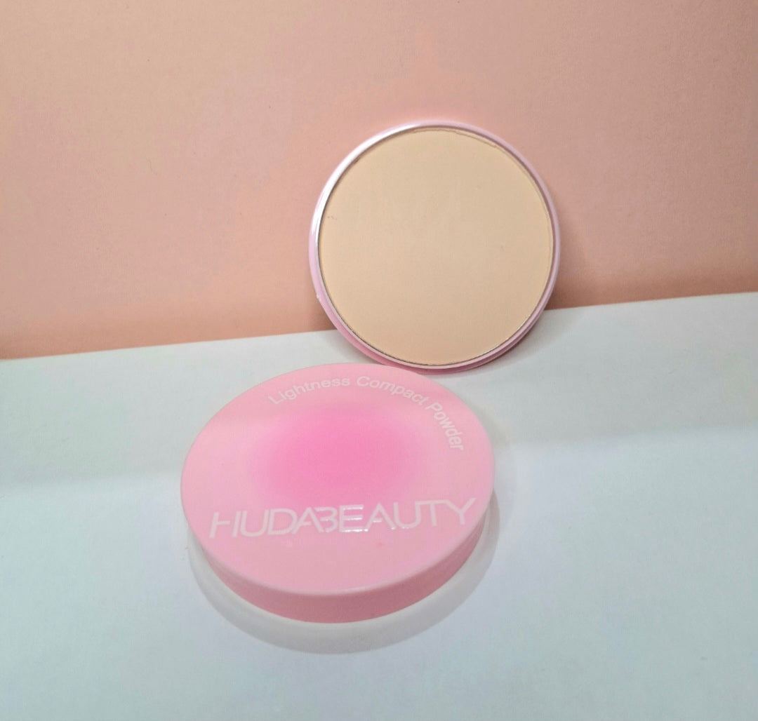 Polvo compacto Huda #21