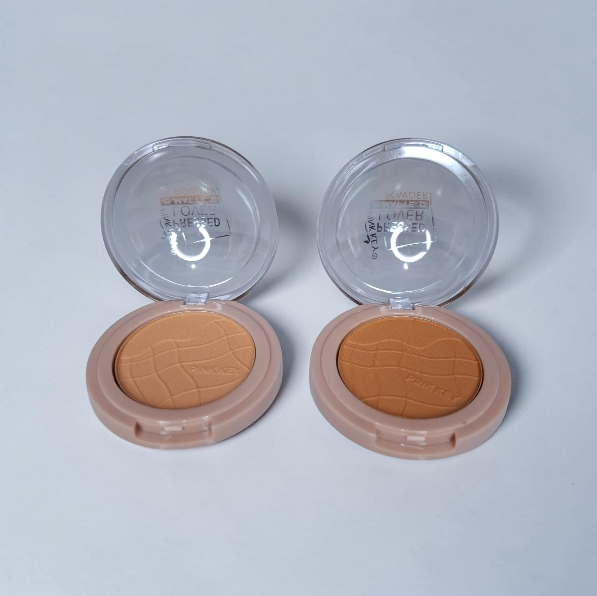 Polvo compacto de cartera #484
