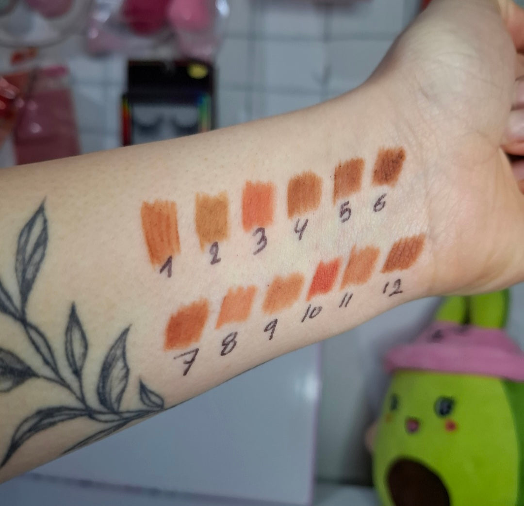 Delineador de labios con sacapuntas #614