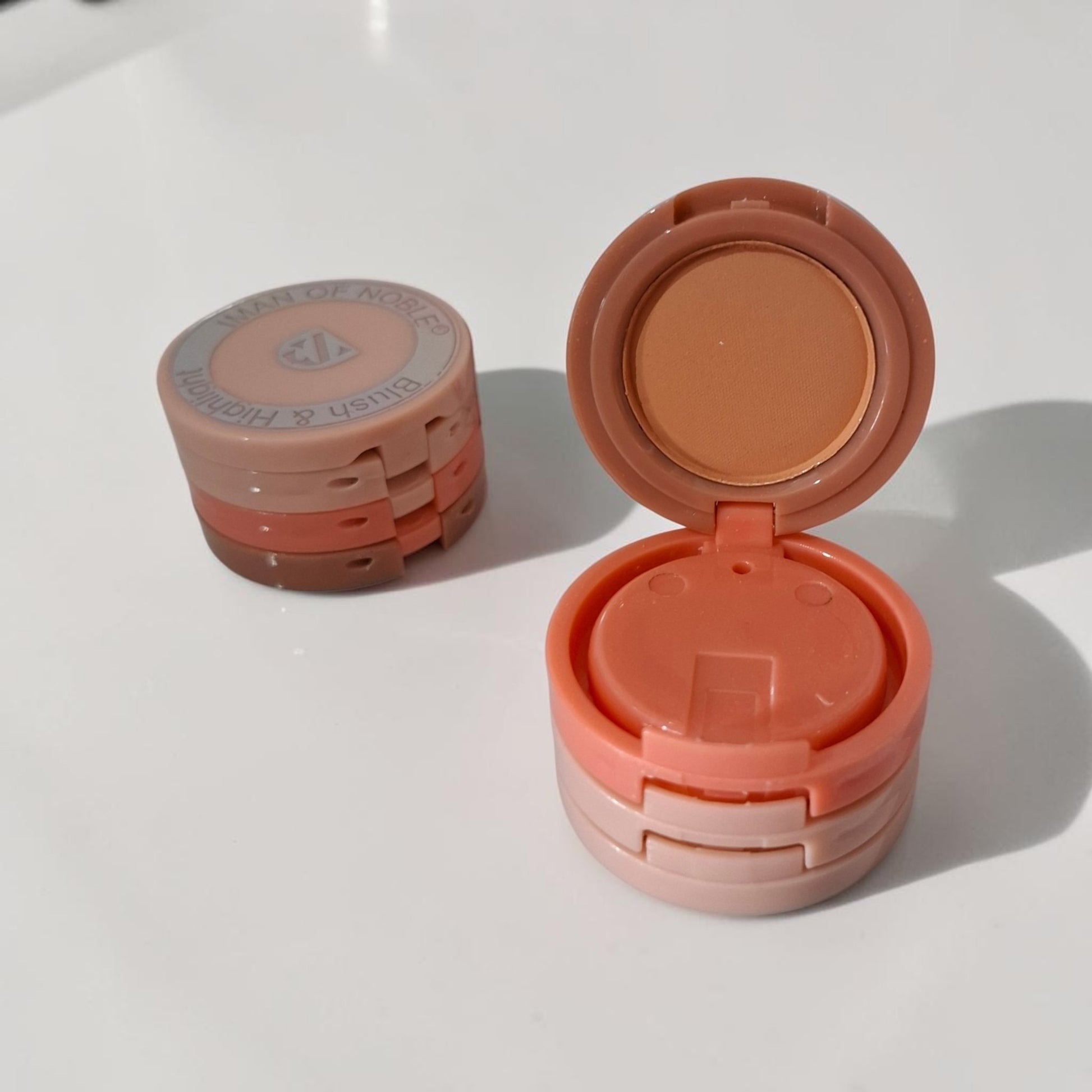 Kit 3 en 1, rubor - iluminador t contorno #597